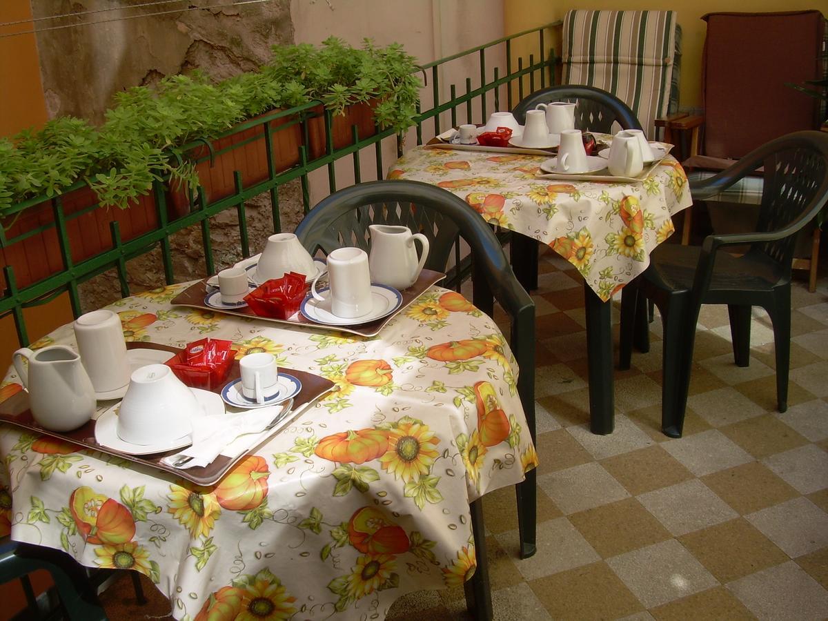 B&B Angelo Trieste Bagian luar foto